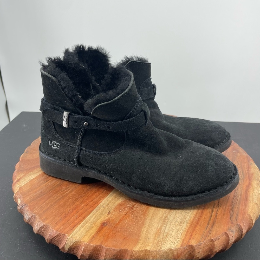 UGG Women's Elisa Boot with Buckle in Black Suede size 7‎